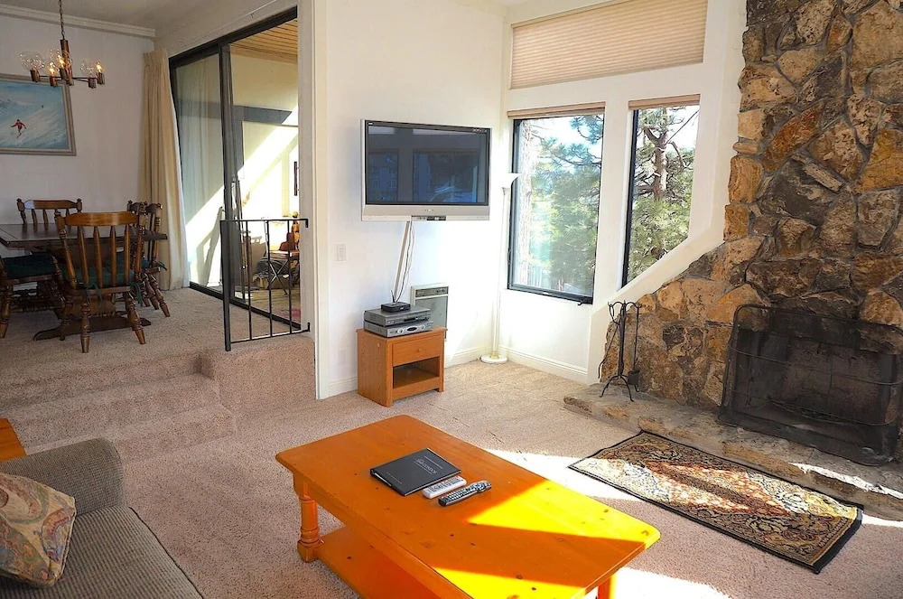521 2 Bedroom Home