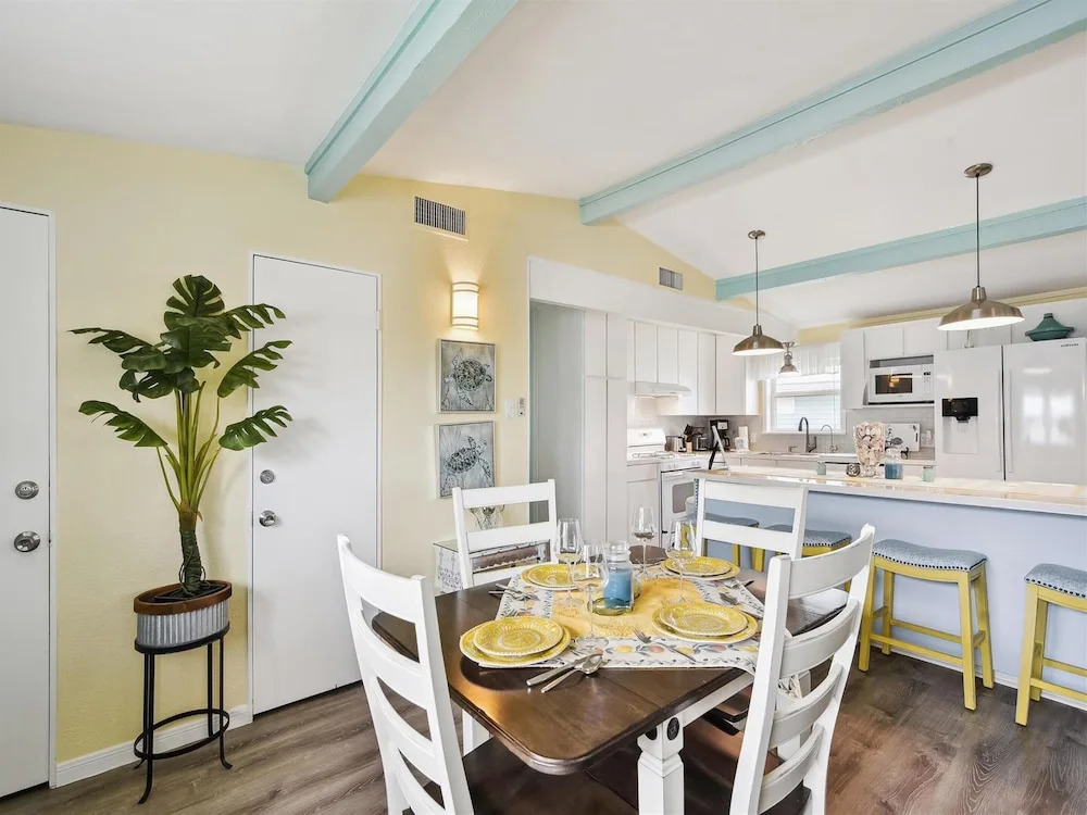 All Day Bay Dream by Ryson Vacation Rentals