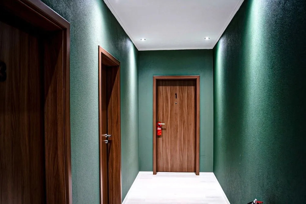 Hotel Residenz Luxury - Outletcity - Parken - Klima - 24h Check-In