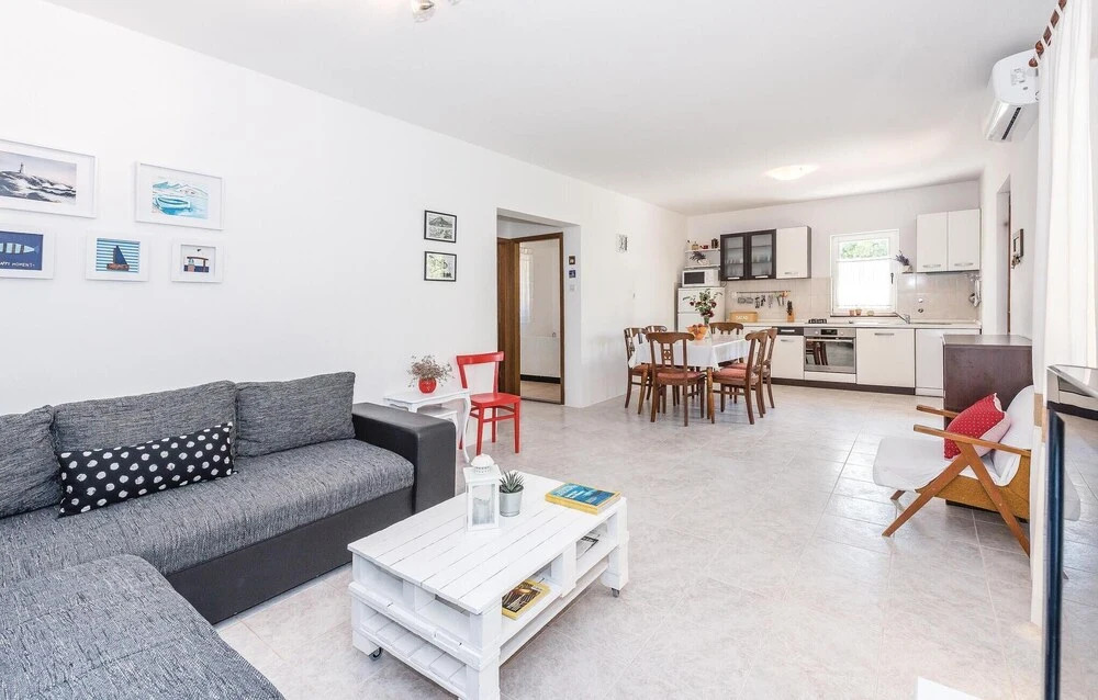 Nice Home in Sibenik With Wifi and 4 Bedrooms