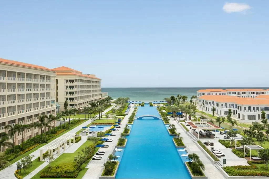 The Point Villas Resort by Danatrip