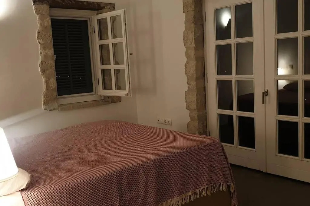 Magnificent Stone House Villa 14 beds 7 en-suite rooms Çeşme (450 m2 6500 land)