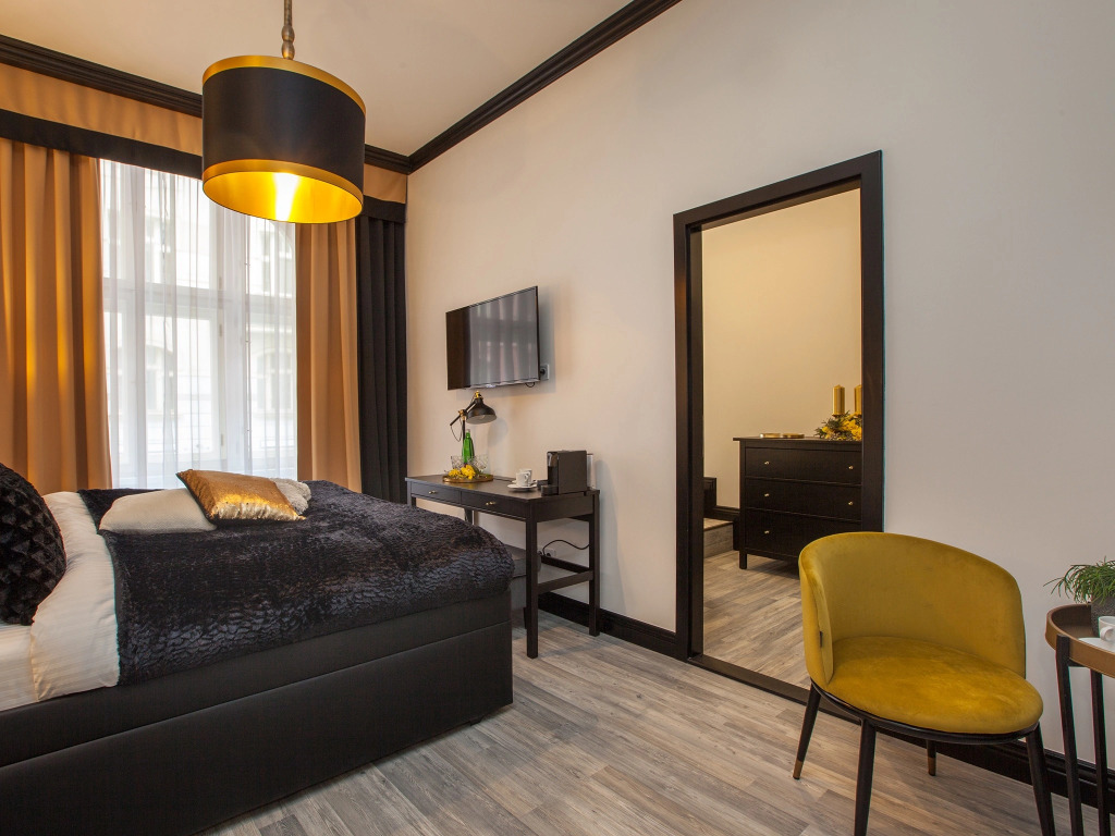 Golden Prague Rooms