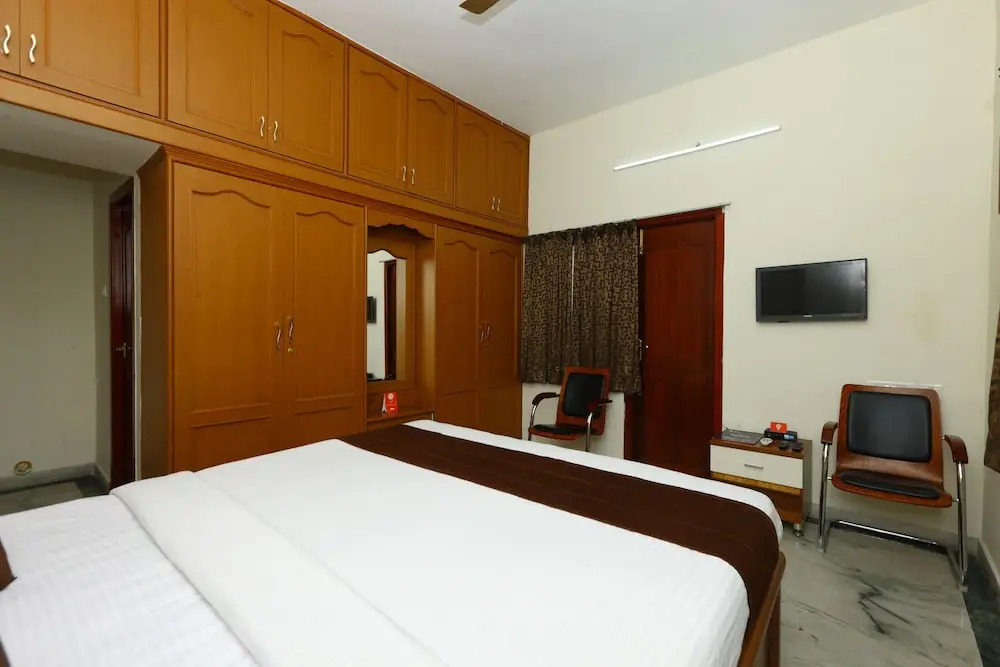 Hotel Rich Residency