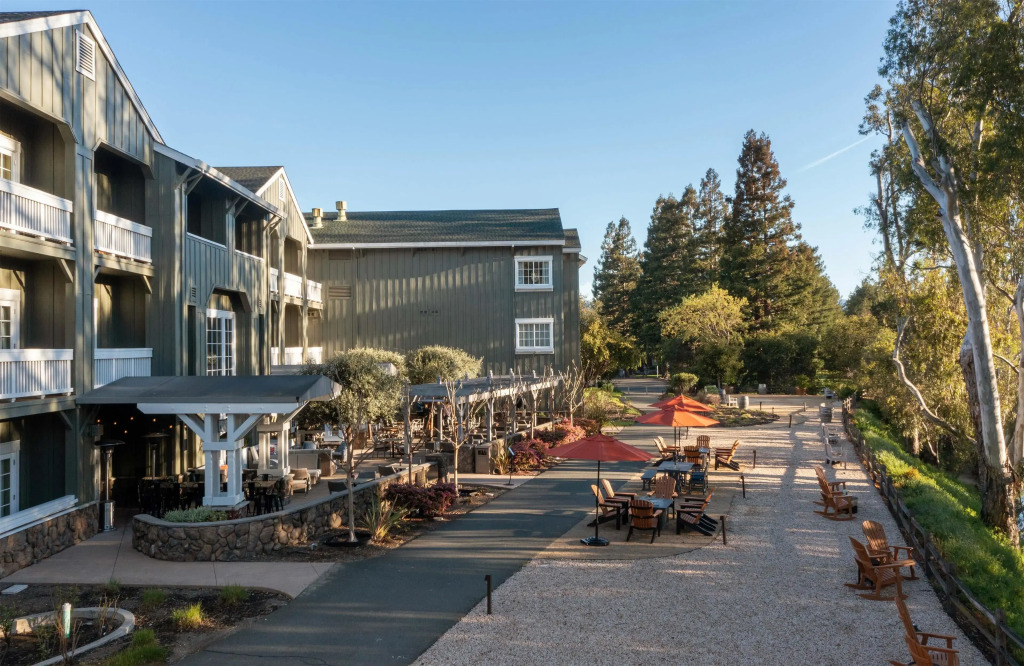 River Terrace Inn