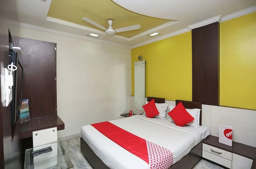 Oyo 24646 Hotel Gaurav Palace