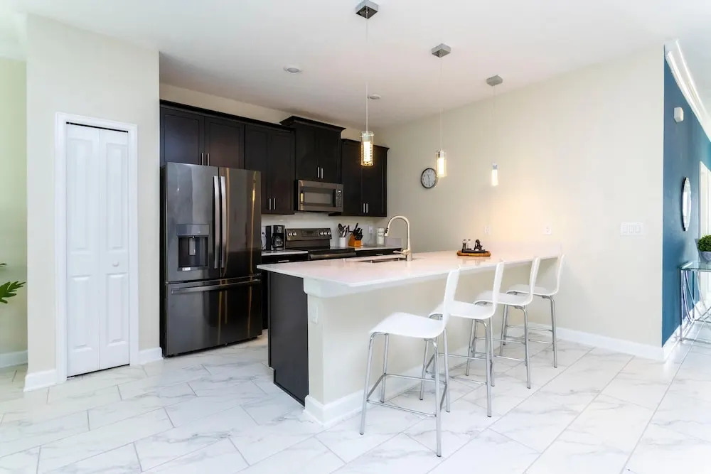 1180 CD - Magical 5BR Townhome with Pool