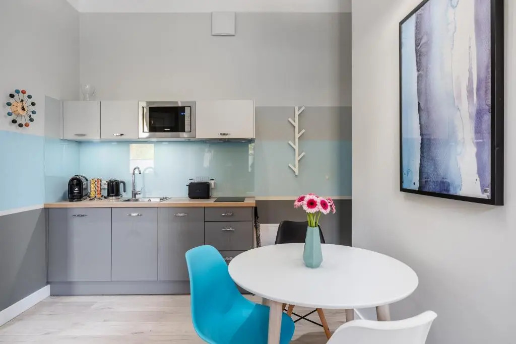 Sanhaus Apartments - CHOPINA 13 - apartamenty w centrum, 5 minut od plaży i deptaka