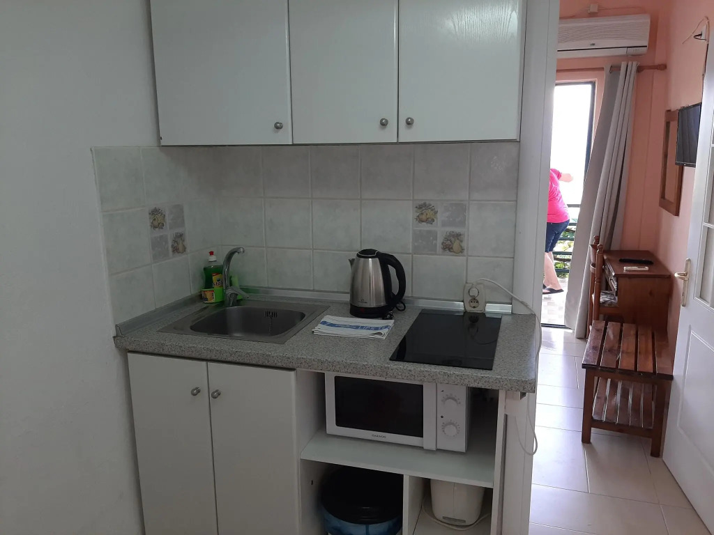 Pleasant Apartment in Mpenitses With Terrace