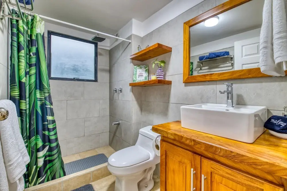 Golden Getaway Apartments