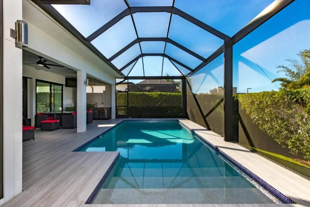 Beach 5 Min. Walk-Luxurious Modern Pool Home