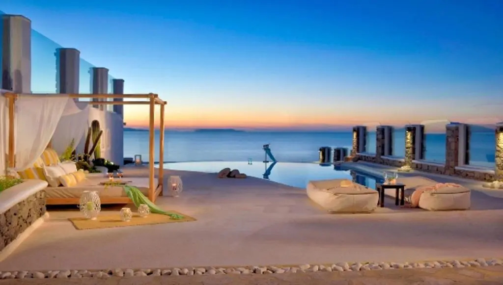 5 bedrooms villa with sea view private pool and enclosed garden at Mykonos
