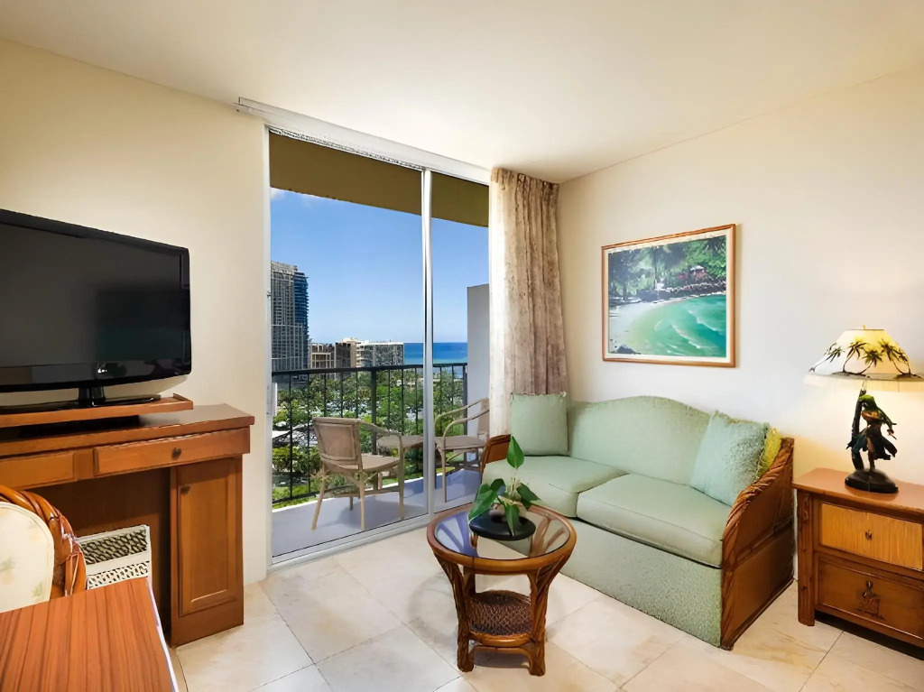 Luana Waikiki Hotel & Suites