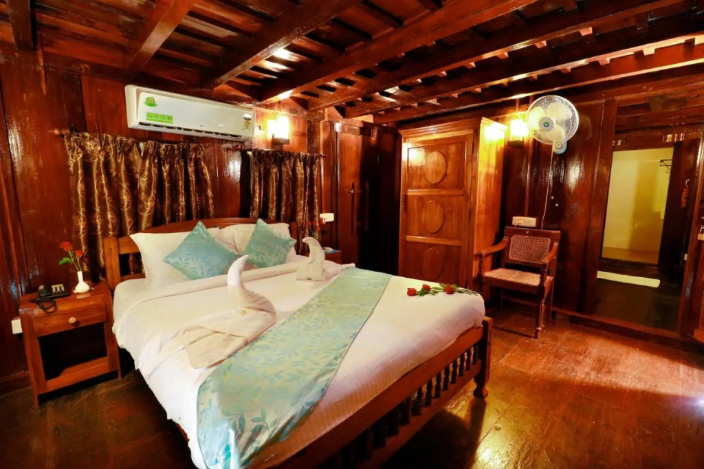 Triveny River Palace