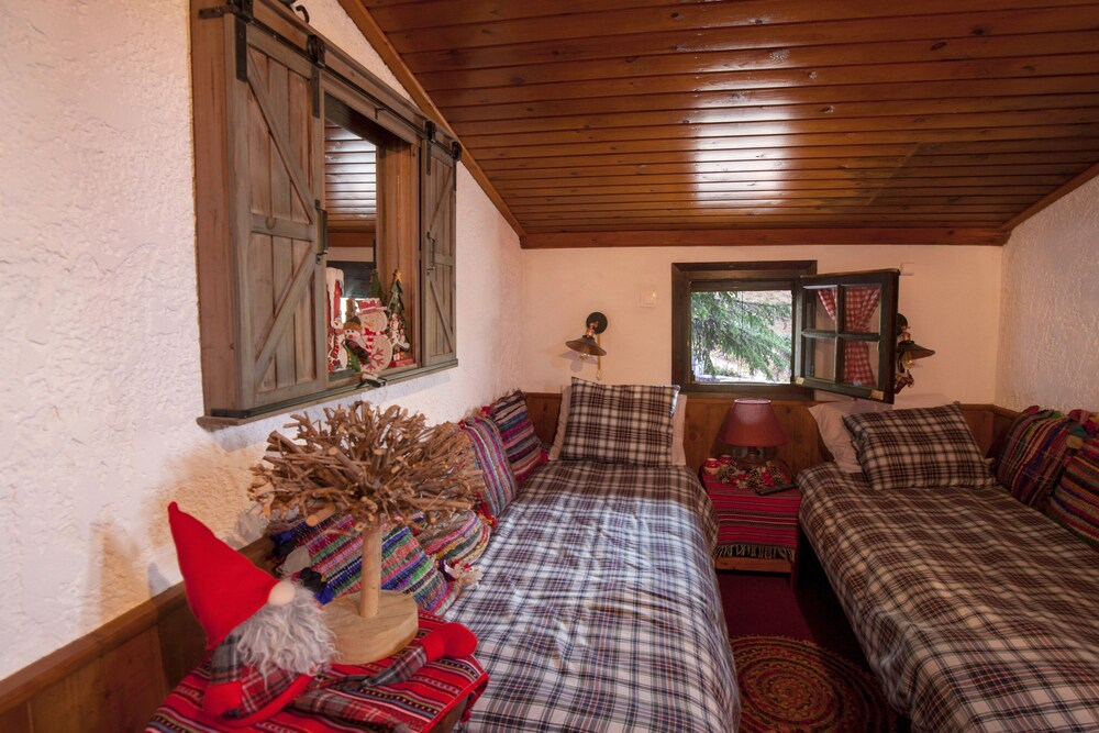 Dandy Villas Agoriani - Chalet Erato - Fireplace