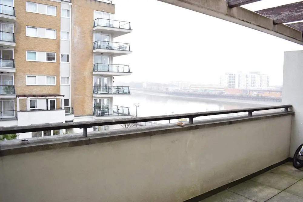 2 Bedroom Apartment With Stunning Balcony Views