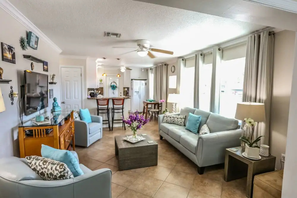 155 Hibiscus Dr - M
