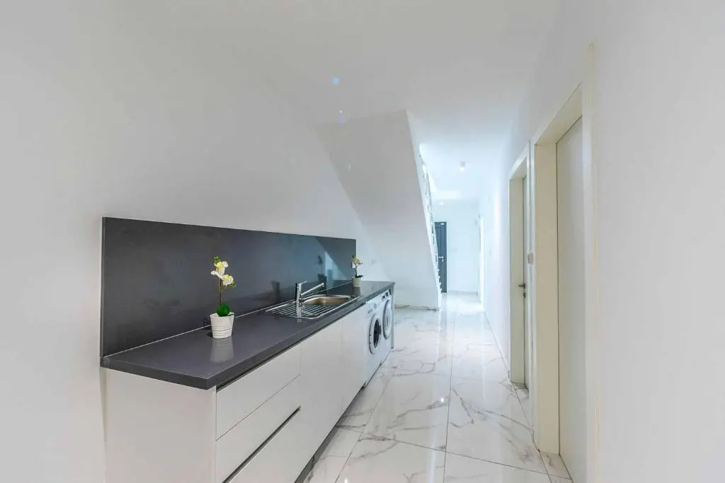 Villa Pleiades