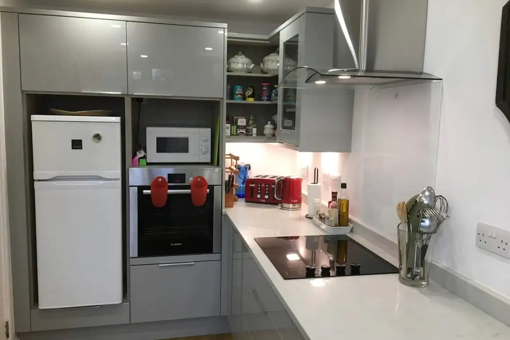 Bright, Spacious 2 Bedroom Apartment in Stockbridge