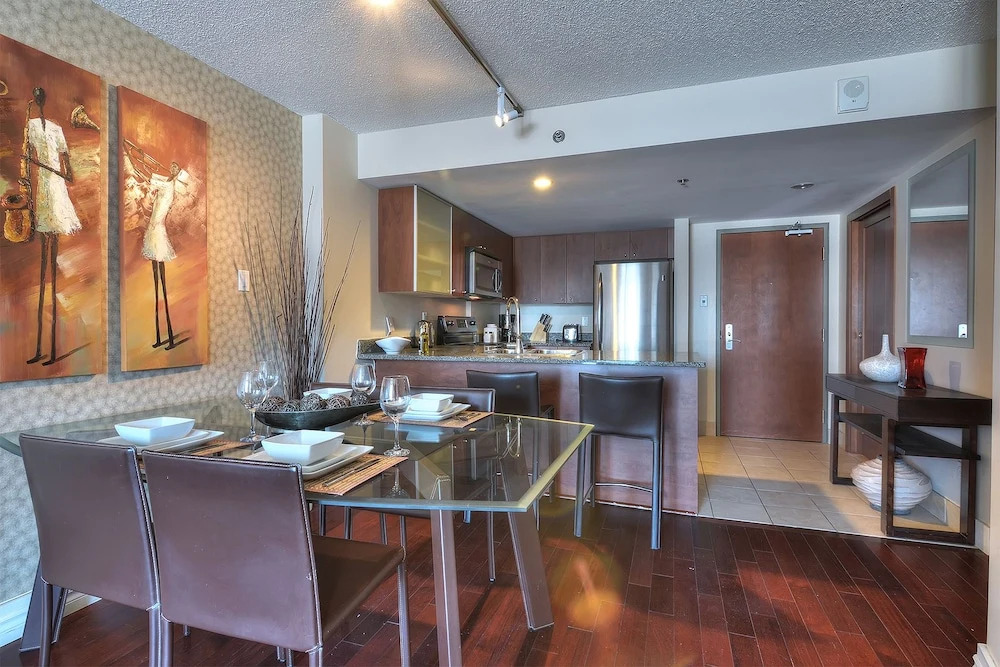 1-Bedroom Convention Center Old Port