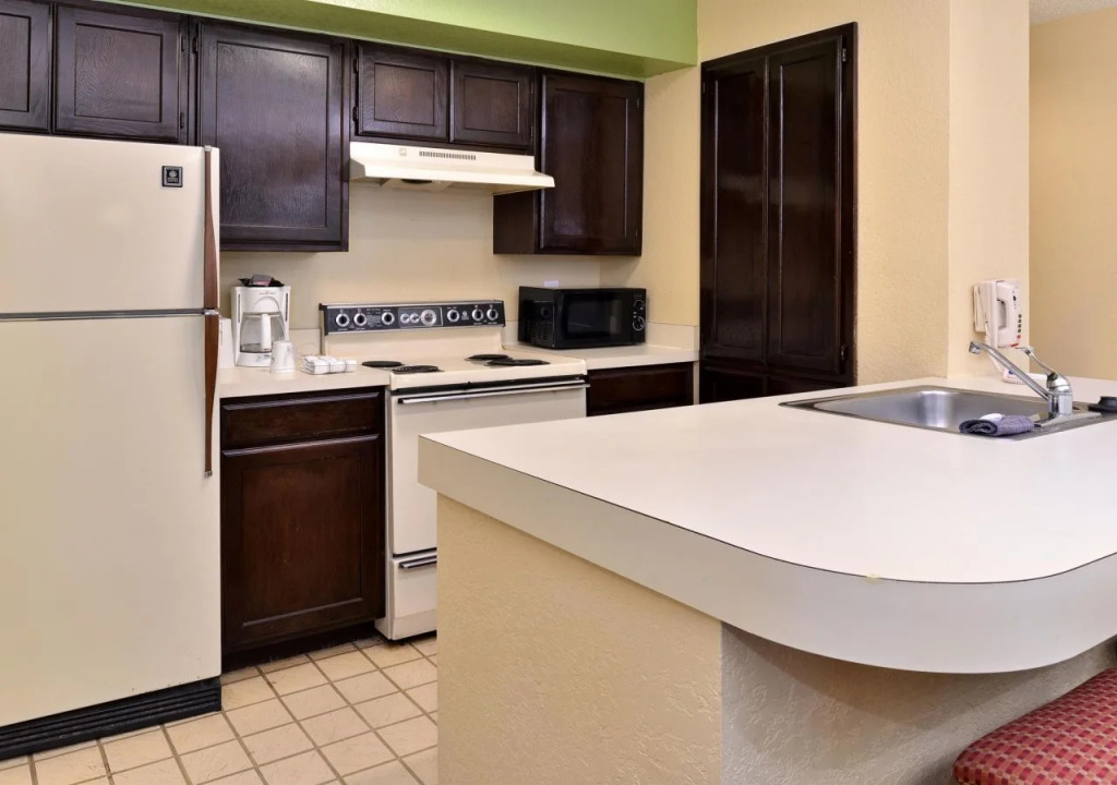 Americas Best Value Inn & Suites Extended Stay - Tulsa