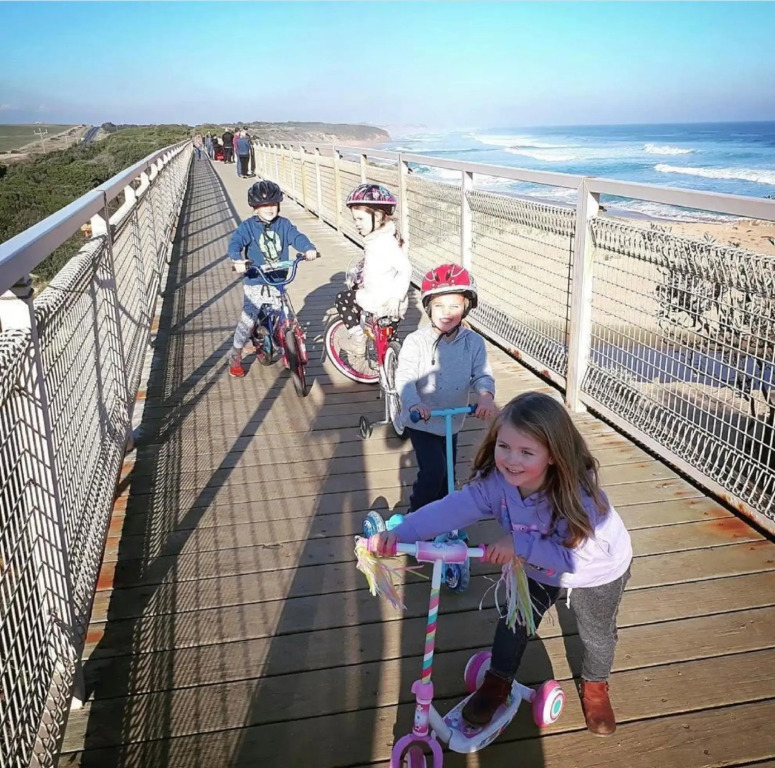 Stunning Waterfront only 10 minutes to Phillip Island