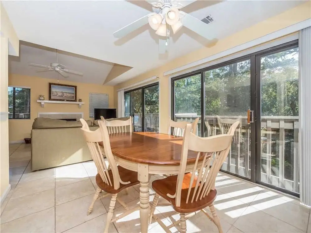 Beachwalk 186, 1 Bedroom, Sleeps 4, Pool, Near Beach