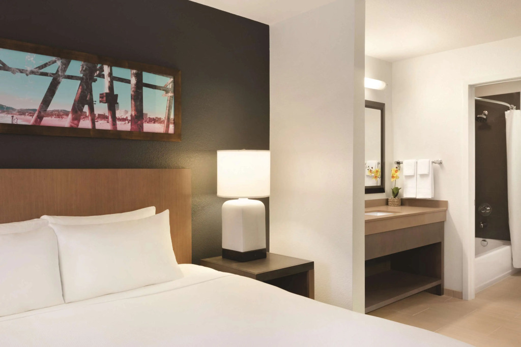 Hyatt Place Atlanta Airport North