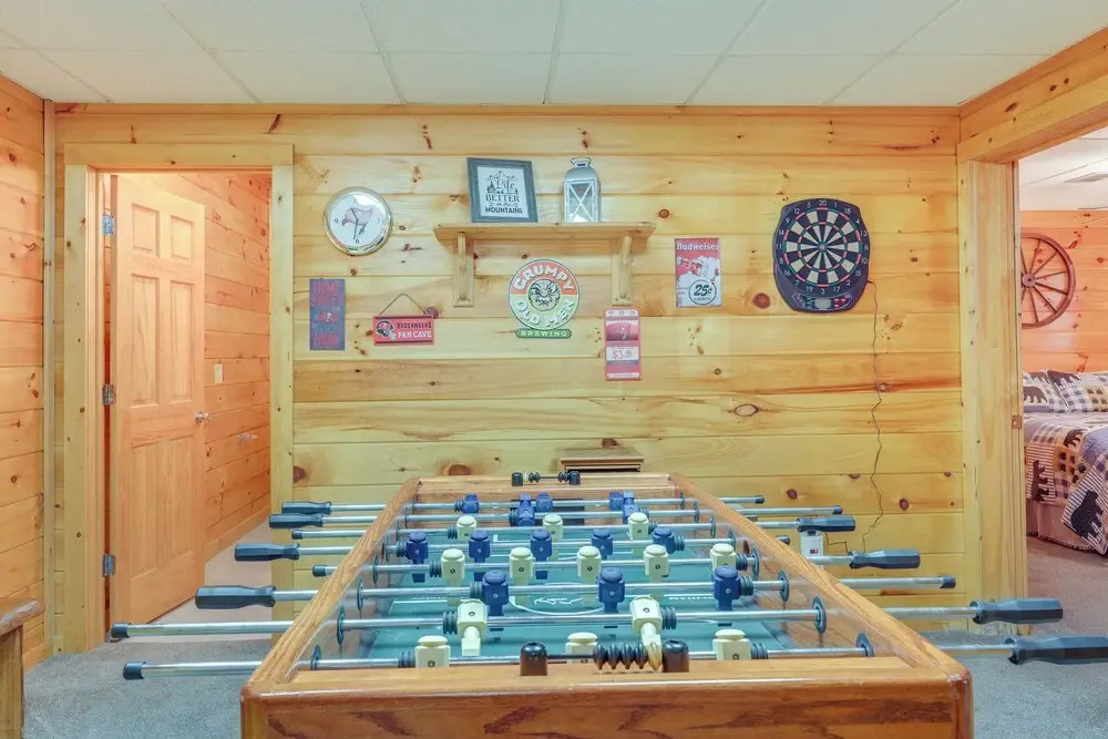 Hot Tub & Game Room: Blue Ridge Getaway