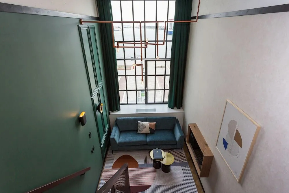 Hotel de Timmerfabriek I Kloeg Collection