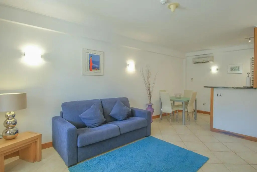 Casa Monte Cristo Apartments - Plum