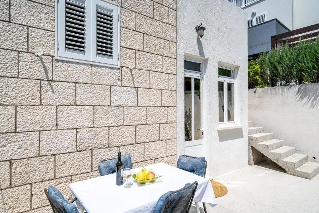 Apartments Kazo