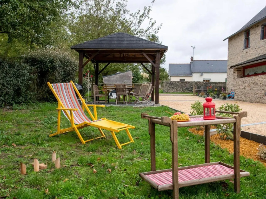 Maison de Campagne Spacieuse avec Piscine Privée et Jardin Clos - FR-1-306-1114