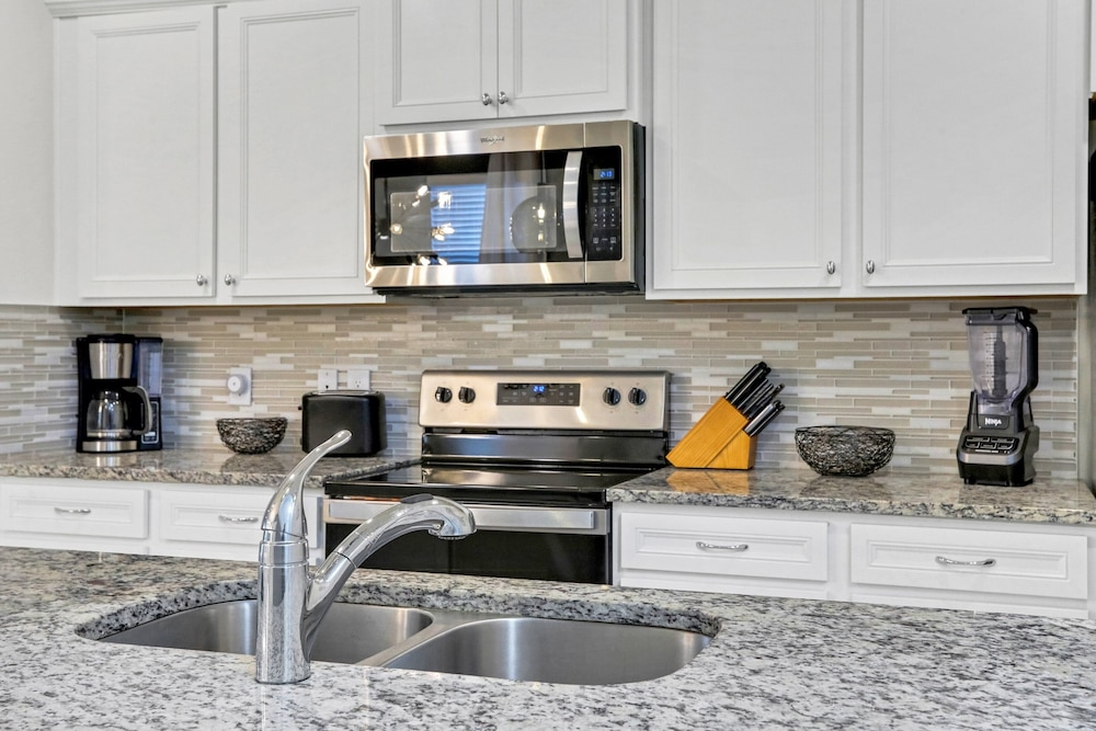 Relax & Play Resort Villa | Magical 6-Bedroom Retreat Near Disney