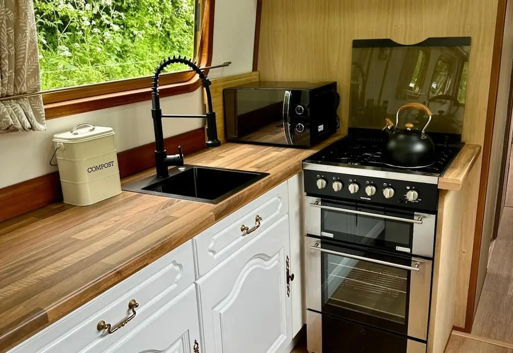 Narrowboat Stern - Stratford - Stay6 - Petfriendly