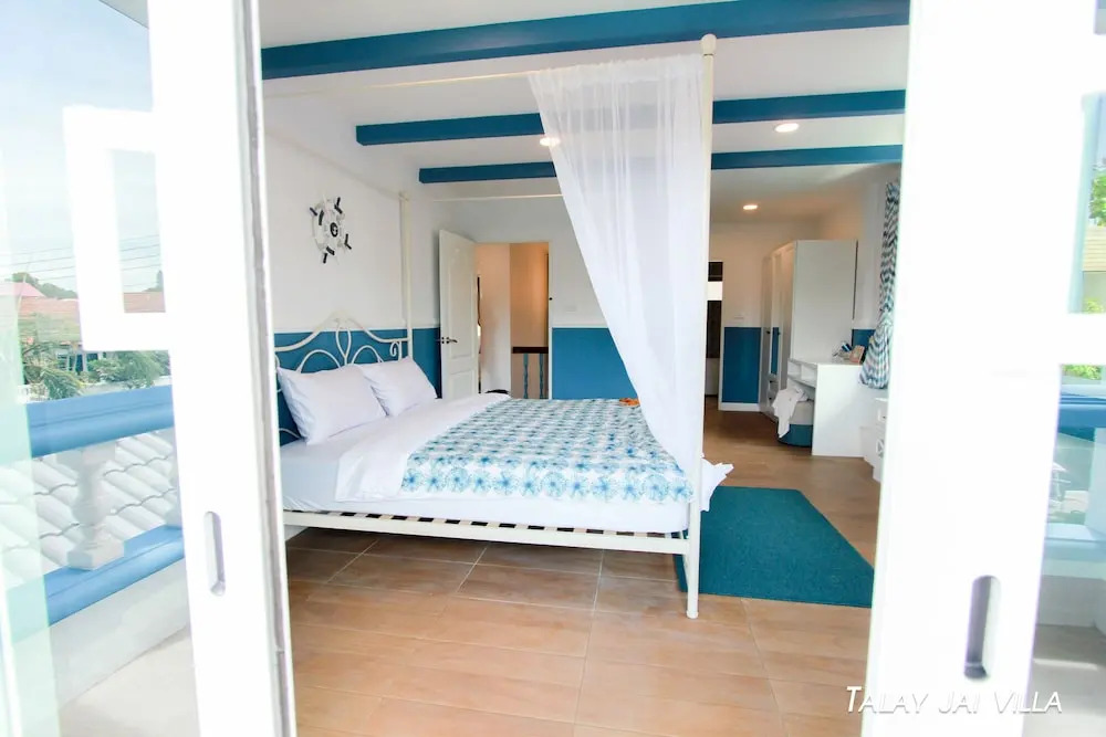 Jomtien Beach Pool Villa บ้านพูลวิลล่าติดทะเล หาดจอมเทียน