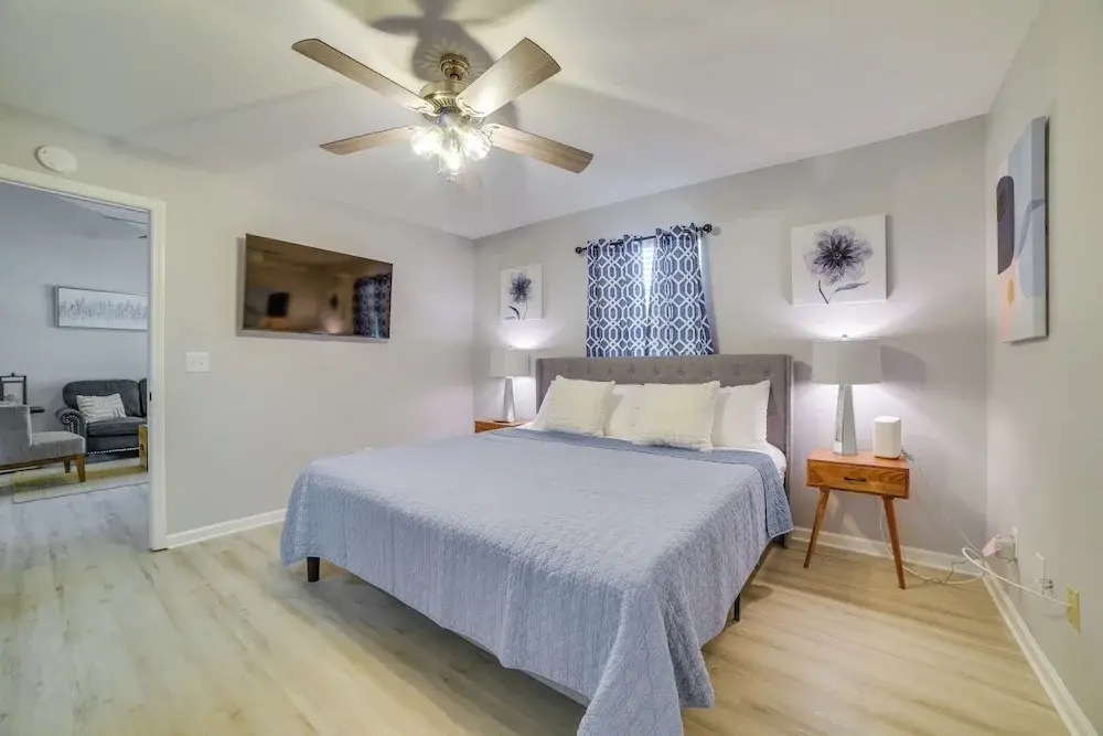 Tallahassee Home w/ Private Deck: 4 Mi to Downtown