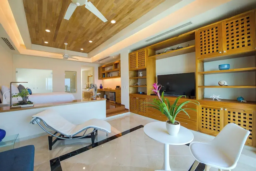 Villa Punta Sam - Beachfront Luxury Villa