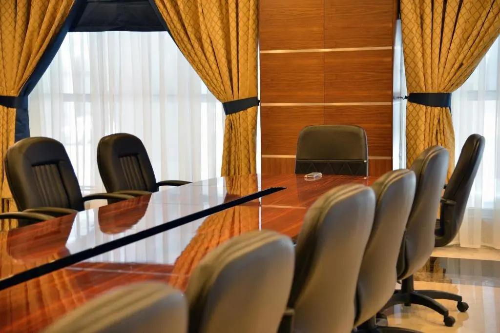 Nozol Royal Hotel