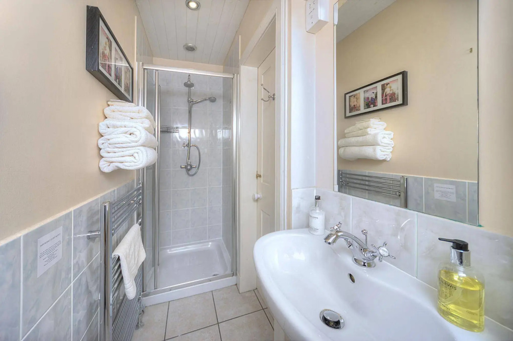 Knap Guest House