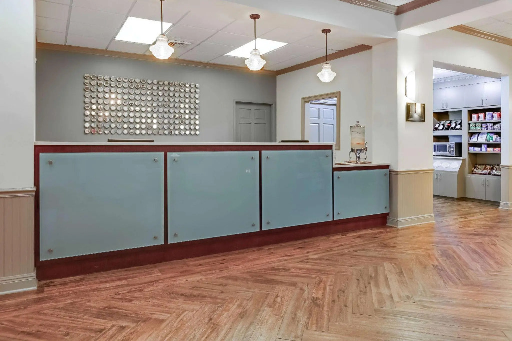 Richmond Inn & Suites-baton Rouge