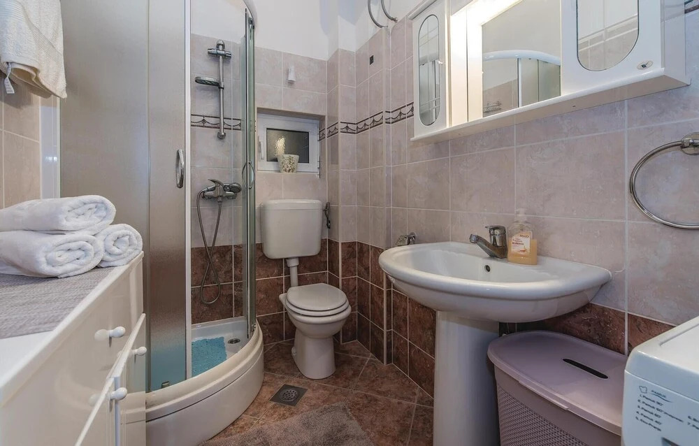 Awesome Home in Primosten With Wifi and 2 Bedrooms
