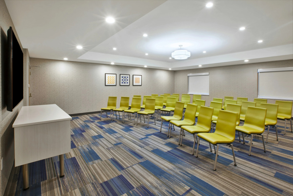 Holiday Inn Express Rochester-Victor by IHG