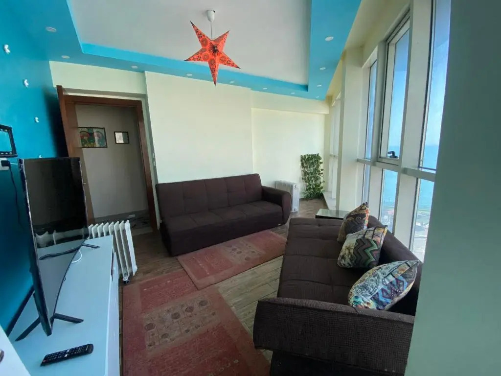 Stunning 3 BED APT Beach front Panoramic View ALEX