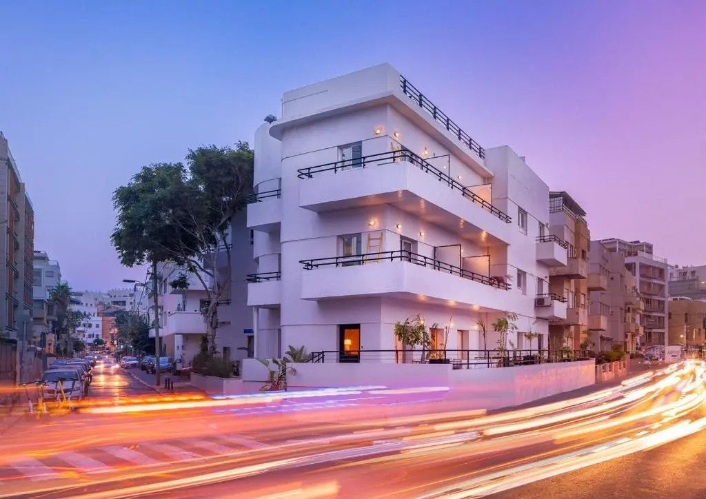 Beach Hotel by Zvieli Hotels