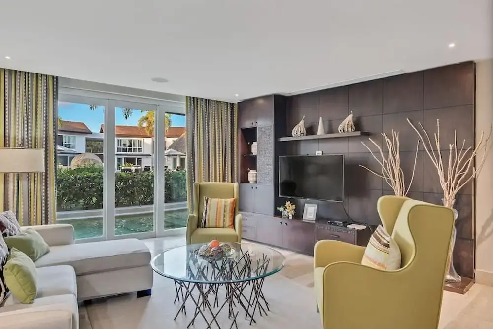 Luxurious 8-bedroom Dreamy Villa