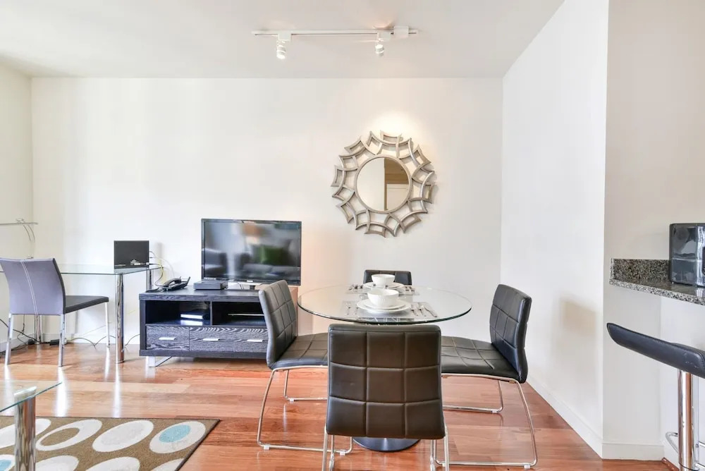 Global Luxury Suites at Boston Garden