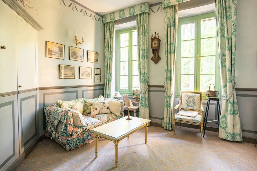 Villa in Grimaud Near Tennis Court & Pool