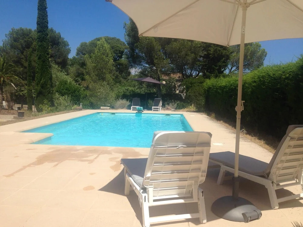 Apartment With one Bedroom in Saint-raphaël, With Pool Access and Wifi