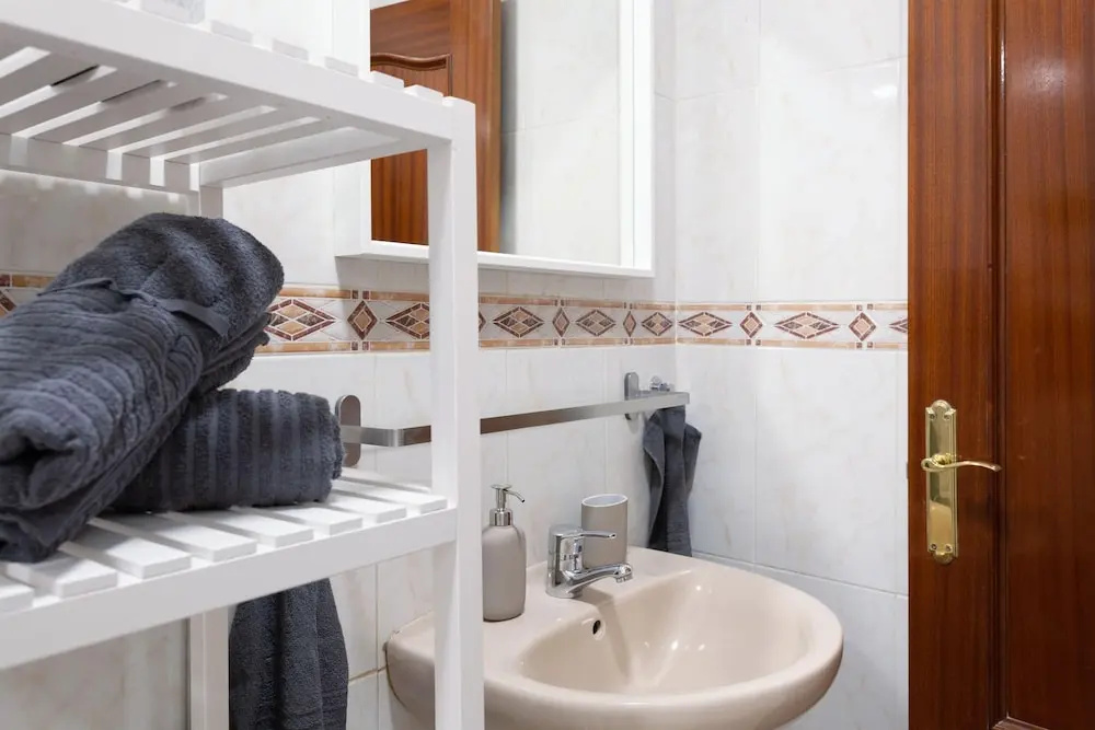 Design Apt. Historic District - Sol